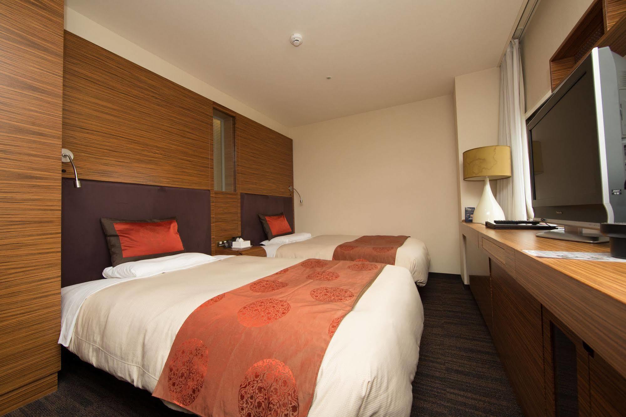 Mitsui Garden Hotel Osaka Yodoyabashi מראה חיצוני תמונה